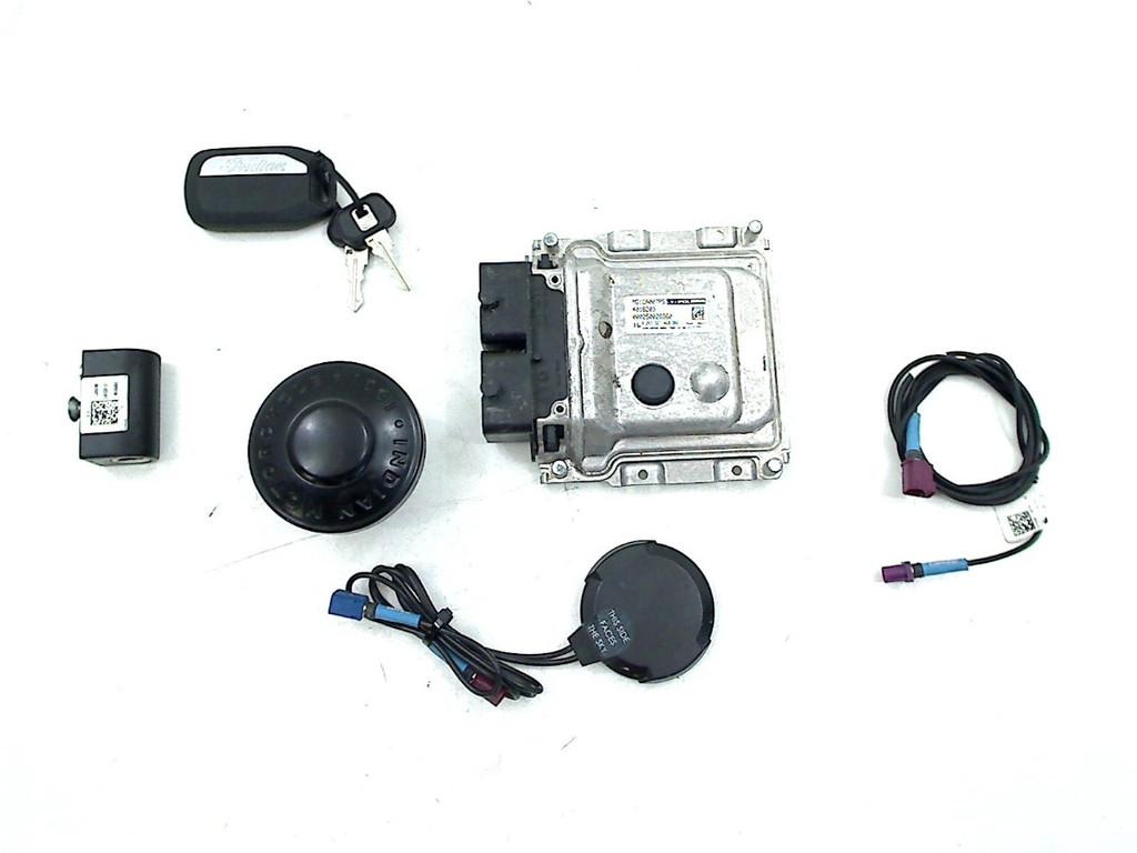 ENSEMBLE DE VERROU ET CYLINDRE DE PORTES Chief Dark Horse, Dhr. S. di Majo, Utilisé, Info@cama-motorparts.nl, P.J. Troelstraweg 8 8
3144 CX  MAASSLUIS, NL