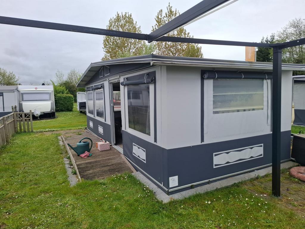 Auvent (ADM) et caravane (Tabert), Caravanes & Camping, Enlèvement, Utilisé