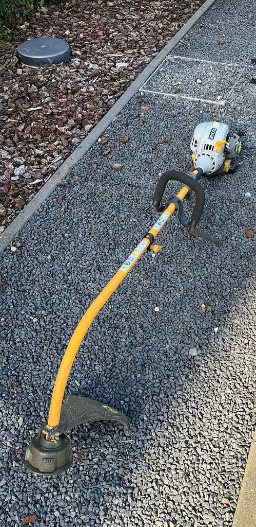 Grastrimmer bosmaaier Ryobi, Jardin & Terrasse, Débroussailleuses, Enlèvement, Utilisé, Essence