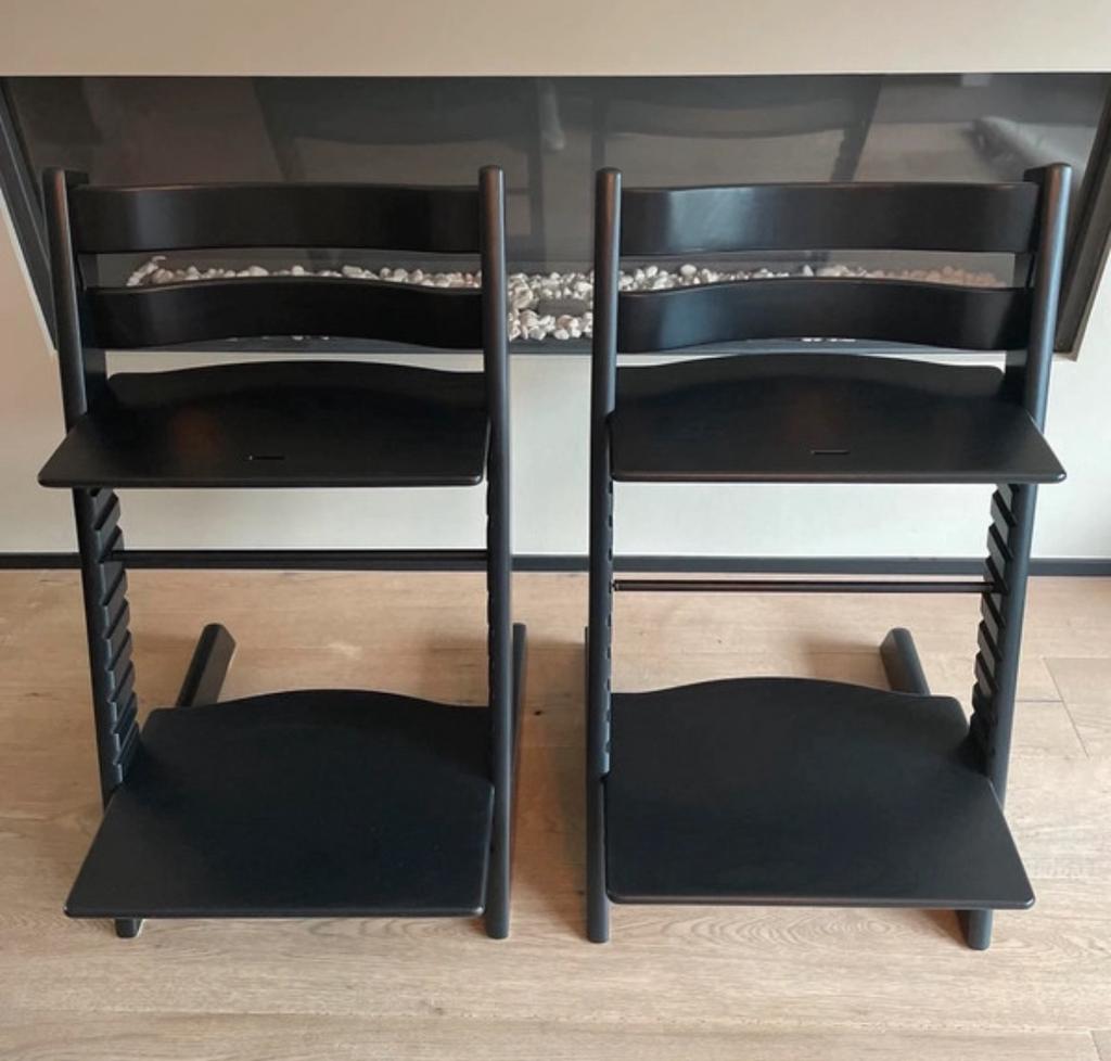 Tripp Trapp Stokke en parfait état noir (2 disponibles), Enlèvement ou Envoi, Neuf, Chaise évolutive, Ceinture(s)