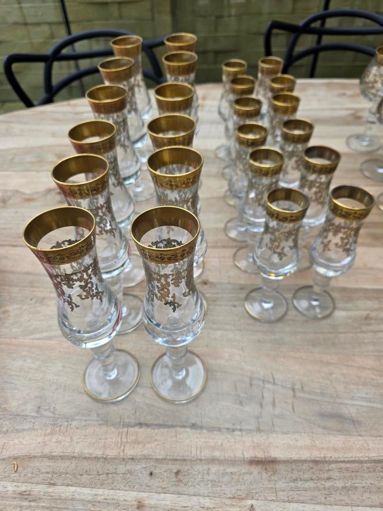 48 verres Murano di Medici en métal doré 24 carats, Antiquités & Art, Enlèvement