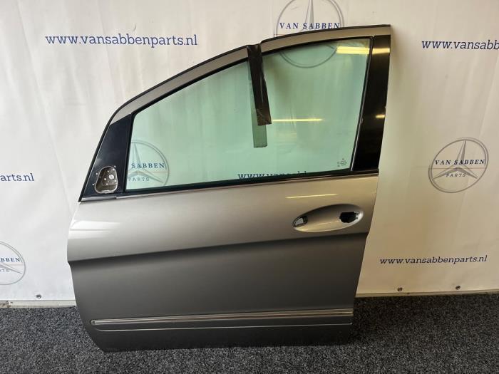 Portier 4Deurs links-voor van een Mercedes B-Klasse (748), Auto-onderdelen, Carrosserie, Deur, Mercedes-Benz, Gebruikt, 3 maanden garantie