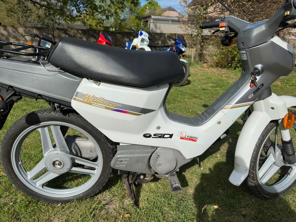 Voiture de luxe Honda Classe B, Vélos & Vélomoteurs, Enlèvement, Comme neuf