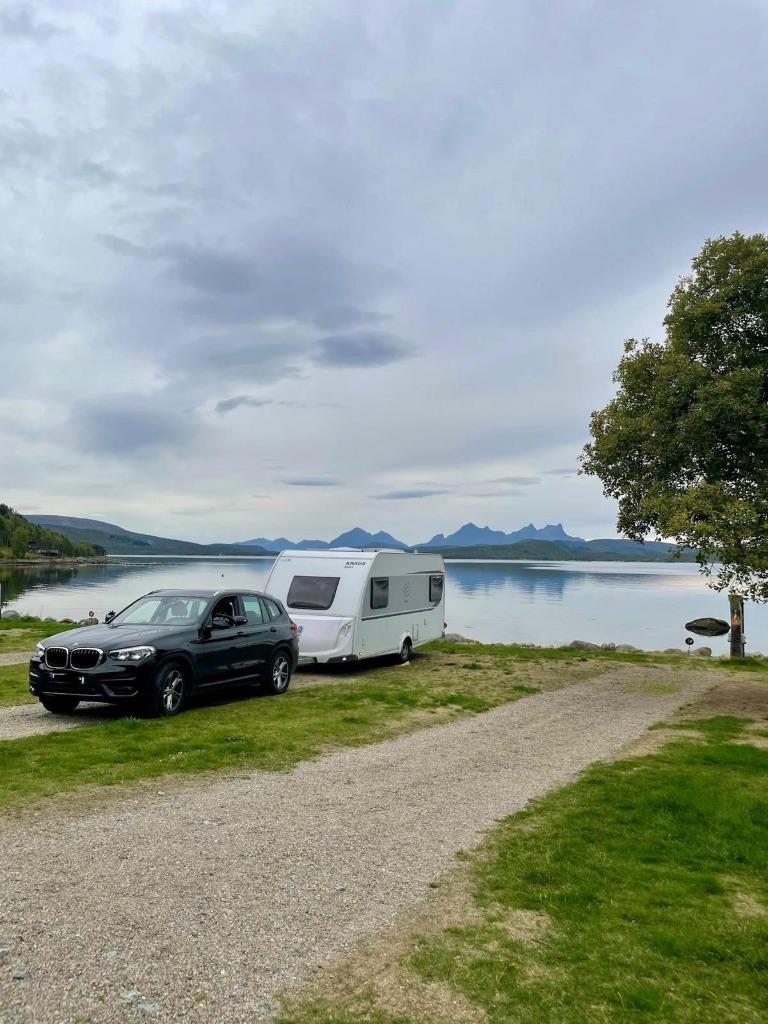 Caravan Knaus Sport 460 EU – mover, batterij & zonnepaneel, Jusqu'à 4, 5 à 6 mètres, Particulier, Roue de secours