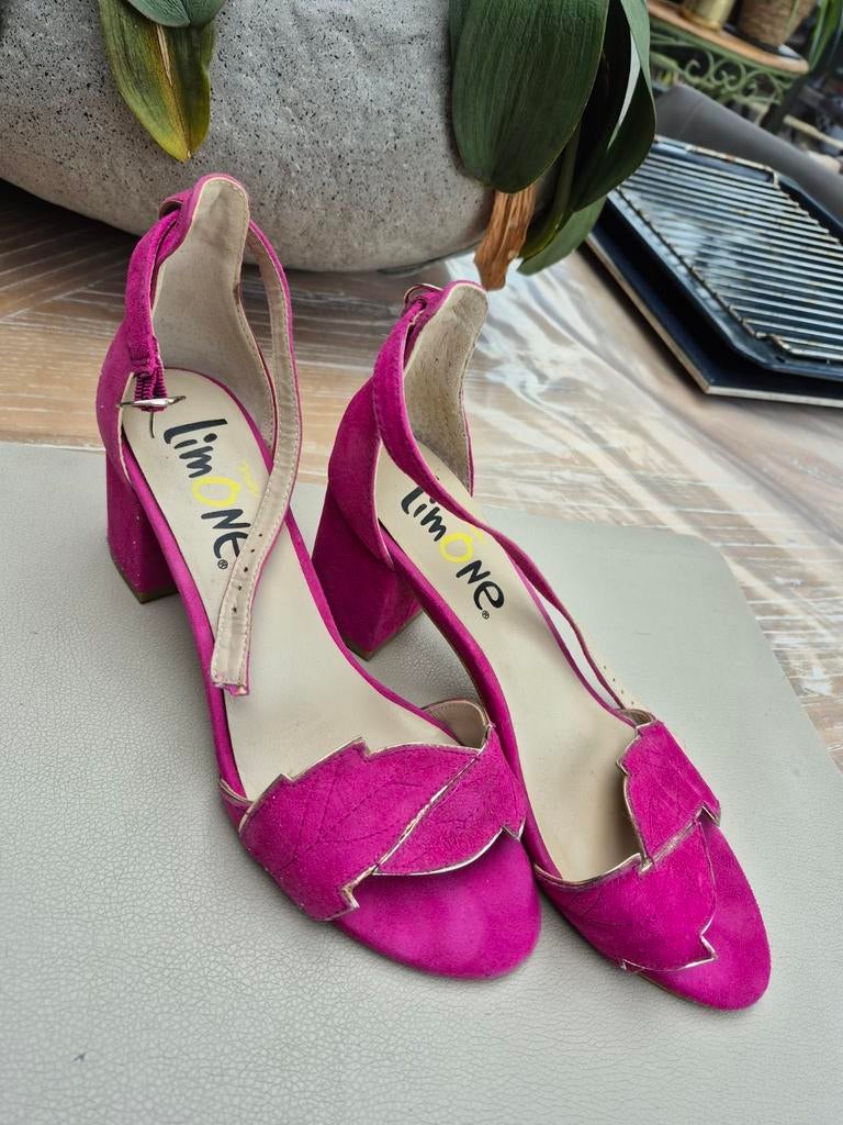 Nieuwe schoenen te koop maat 38, Ophalen