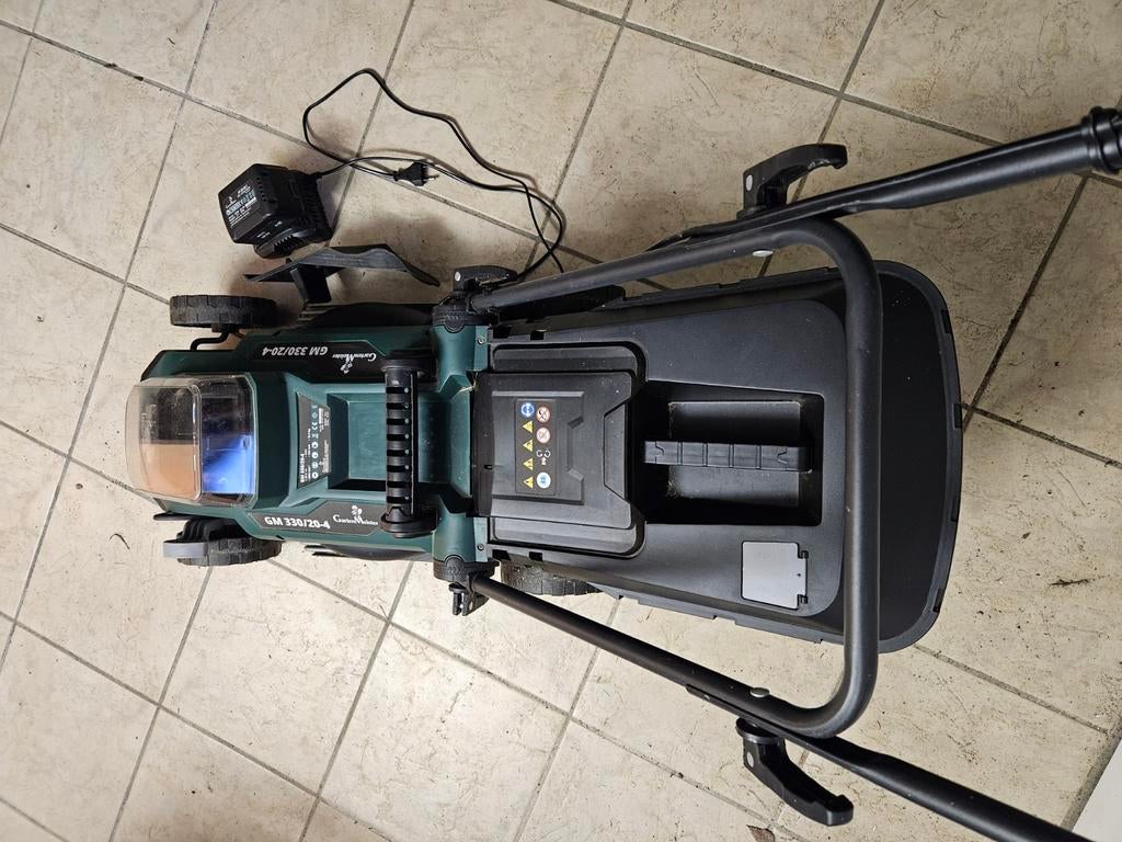 GartenMeister GM 330 Grasmaaier op batterijen, Ophalen