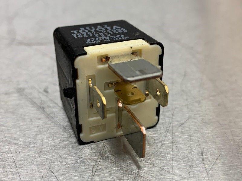 DIVERS RELAIS Toyota MR2 (ZZW30) (|9098704006|), Autos : Pièces & Accessoires, Utilisé, Toyota