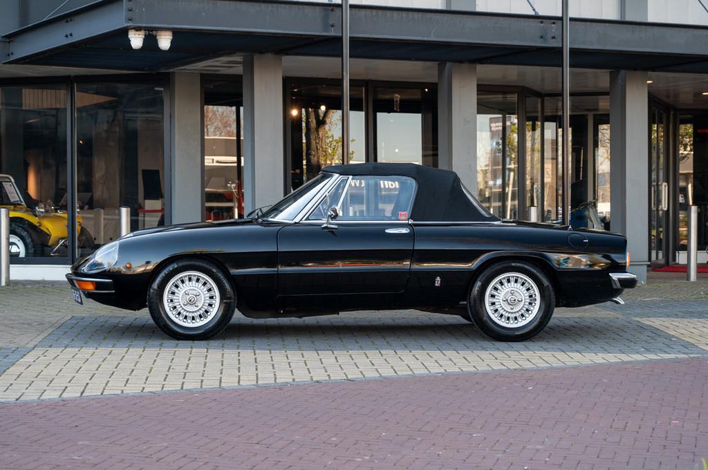 Alfa Romeo Spider 2.0 Veloce Coda Tronca (bj 1978), Auto's, 93 kW, Cabriolet, Leder, 2 zetels