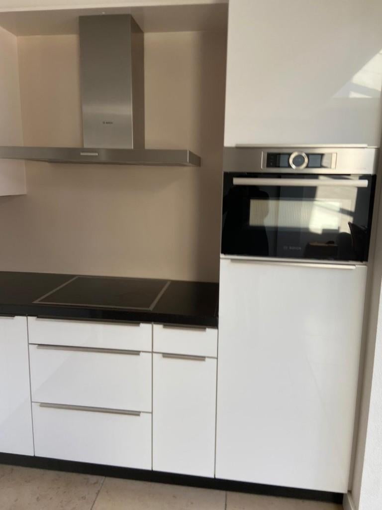 Moderne witte hoogglans hoekkeuken incl. Bosch GEDEMONTEERD, Huis en Inrichting, Wit, Hoekkeuken, Ophalen of Verzenden, Composiet