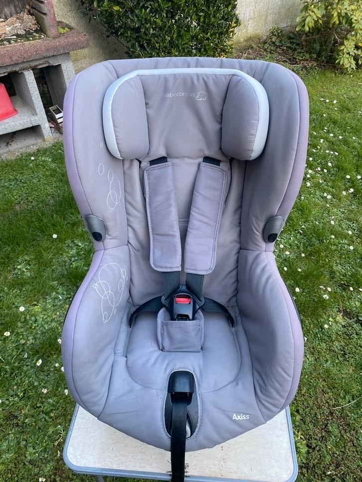 Siege auto Bébé confort axiss 9-18kg, Enfants & Bébés, Sièges auto, Utilisé, 9 à 18 kg, Ceinture de sécurité ou Isofix, Dossier réglable