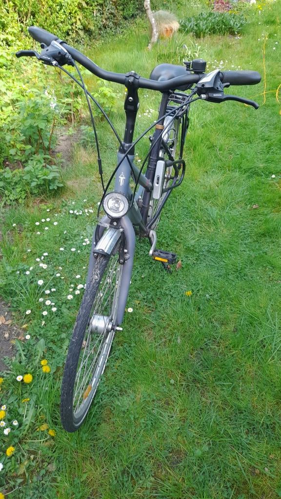 Velo de ville dame avec antivol en acier