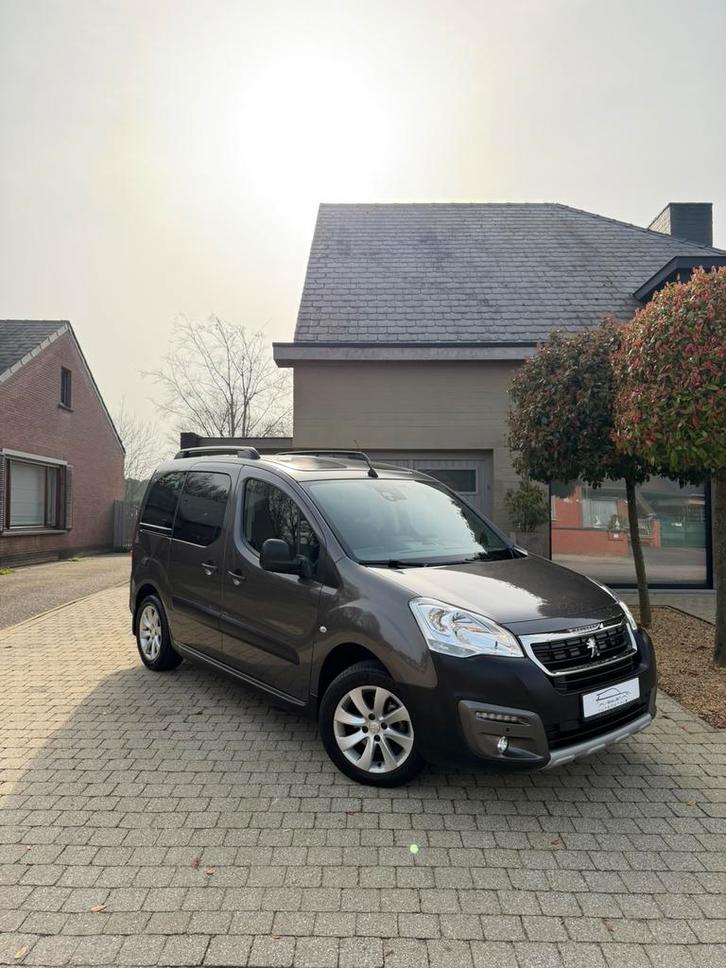 Peugeot Partner Tepee 1.2VTi, Autos, Peugeot, Entreprise, Partner Tepee, Caméra de recul, Essence, Euro 6, MPV ou Monospace, 5 portes