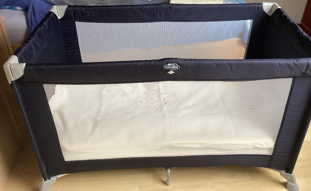 Reisbedje voor baby of peuter, Kinderen en Baby's, Ophalen, Zo goed als nieuw, Reisbedje