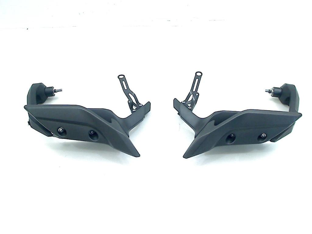 GARDE-MAINS Yamaha MT 09 Tracer 2015-2017 (MT09TRA MT-09), Motos, Dhr. S. di Majo, Utilisé, Info@cama-motorparts.nl, P.J. Troelstraweg 8 8
3144 CX  MAASSLUIS, NL