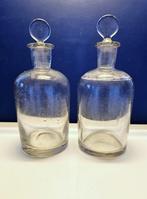 Twee flesjes met glazen stopjes. Jaren '60., Antiek en Kunst, Antiek | Glaswerk en Kristal, Ophalen