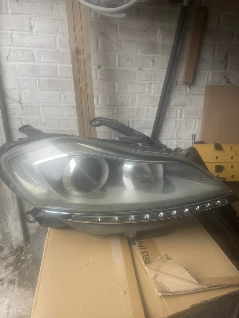 Phare Av droit complet complet lancia delta 2014, Autos : Pièces & Accessoires, Enlèvement, Lancia