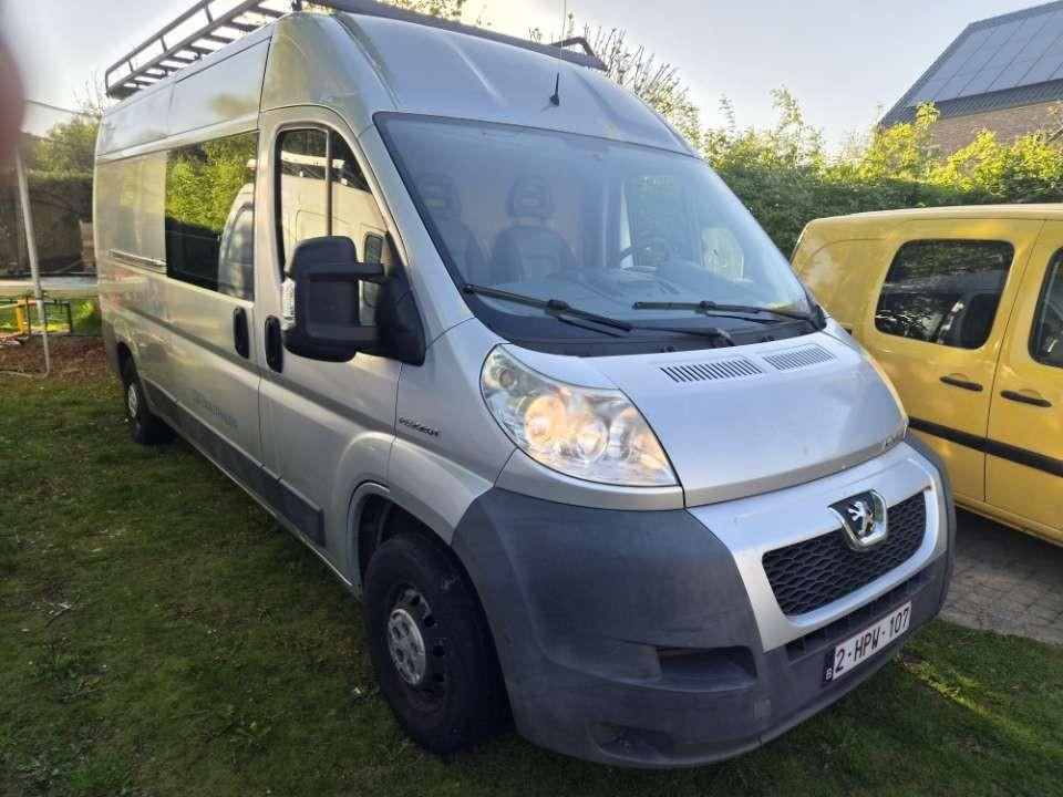PEUGEOT BOXER 3.0 LITRES DIESEL ️, Autos, Peugeot, Argent ou Gris, Achat, Entreprise, Boîte manuelle