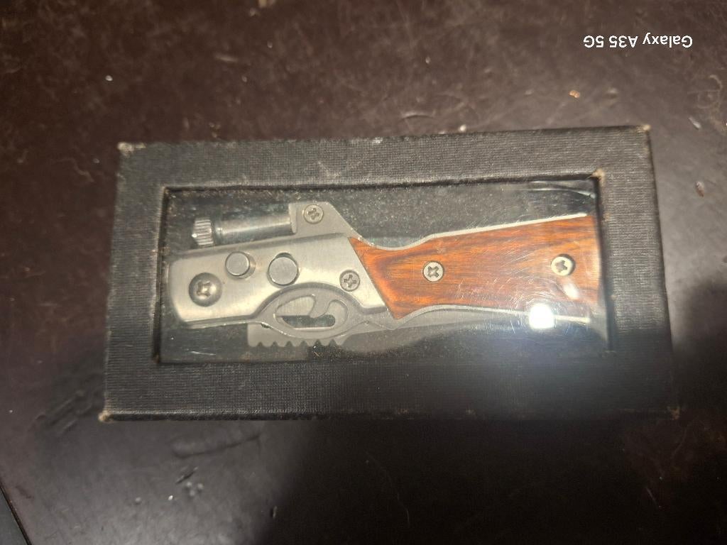 petit couteau en forme de fusil, Enlèvement ou Envoi, Neuf