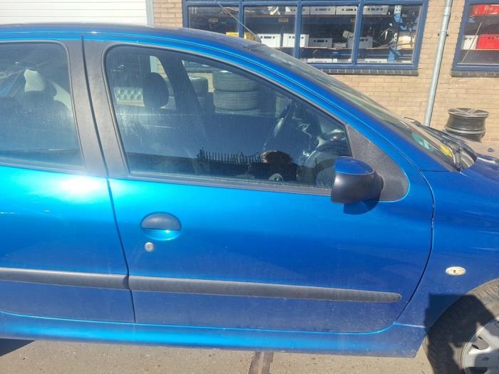 Portier 4Deurs rechts-voor van een Peugeot 206 (KMF), Auto-onderdelen, Carrosserie, Deur, Peugeot, Gebruikt, 3 maanden garantie