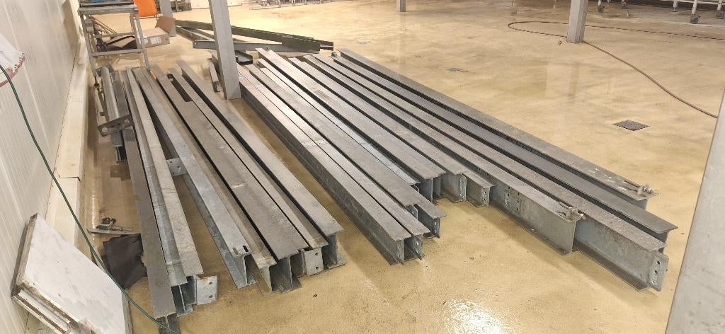 poutrelles métalliques, Enlèvement, Comme neuf