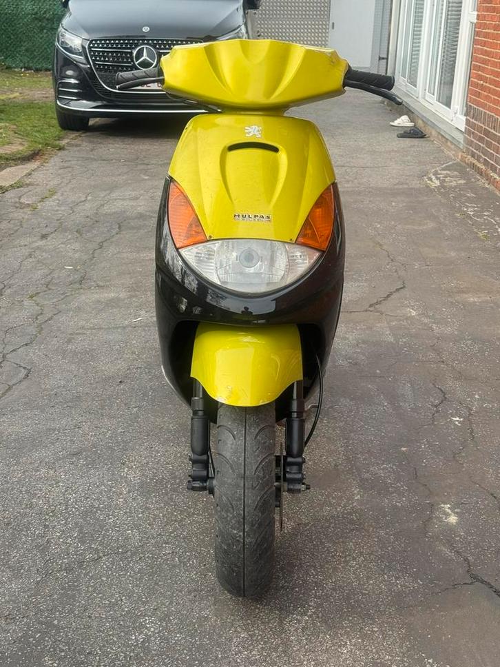 Pegeot vivacity - B klasse, Vélos & Vélomoteurs, Scooters | Peugeot, Comme neuf, Vivacity, Classe B (45 km/h), Enlèvement ou Envoi