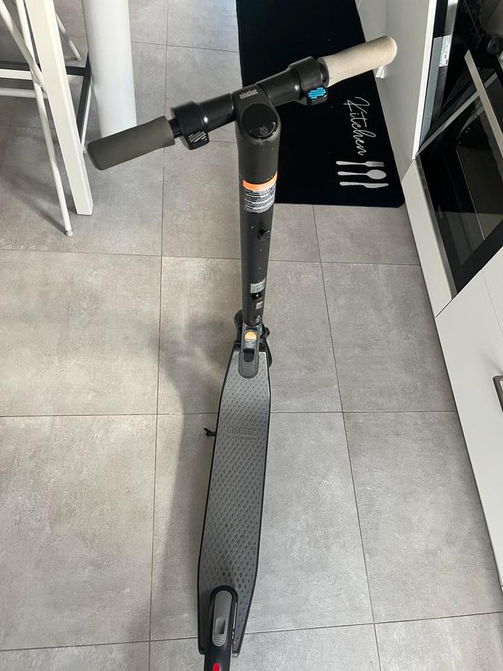 Trottinette Ninebot Segway ES1 – Probleme batterie, Vélos & Vélomoteurs, Trottinettes, Utilisé, Enlèvement