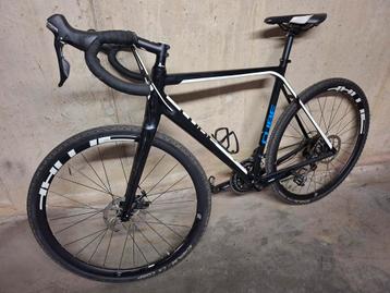 ② Gravel Bike - Cube Cross Race - Full 105 - Super Degelijk !! — Vélos ...