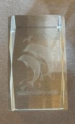 Geëtste kristallen dolfijn presse-papier, Verzamelen, Ophalen of Verzenden, Zo goed als nieuw, Dier