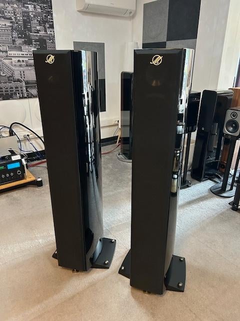 Triangle Magellan Quatuor space black, Gebruikt, 120 watt of meer, Front, Rear of Stereo speakers, Ophalen