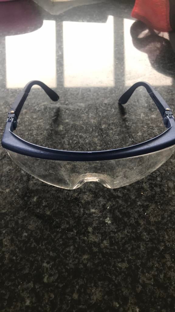 Veiligheidsbril, Bricolage & Construction, Lunettes de protection, Enlèvement ou Envoi, Comme neuf