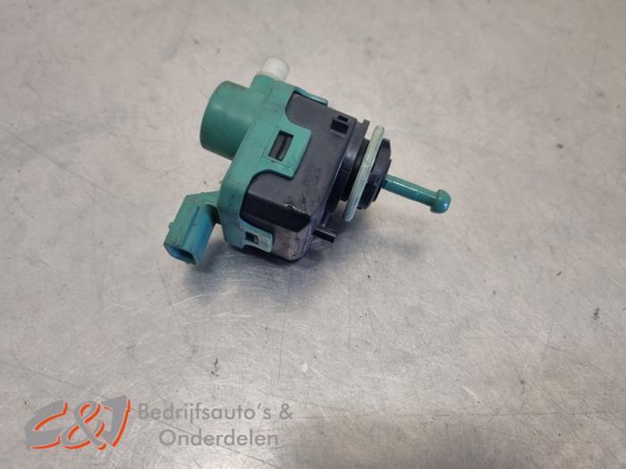 Moteur phare d'un Renault Trafic, Renault, -, Utilisé, -