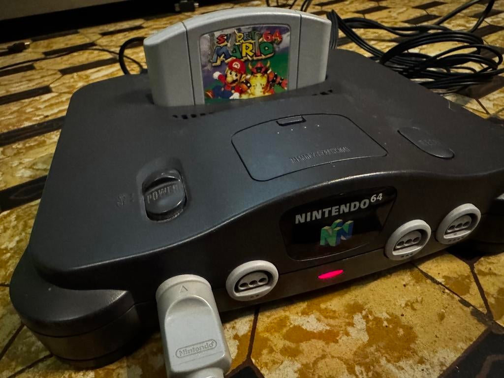 Nintendo 64 met spel, Games en Spelcomputers, Spelcomputers | Nintendo 64, Ophalen, Zo goed als nieuw