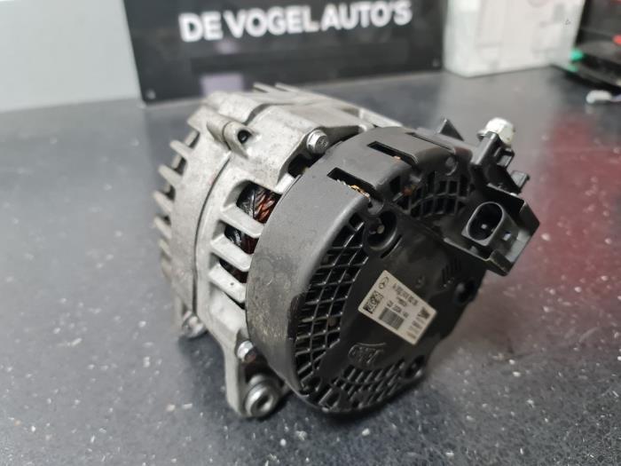 Dynamo van een Mercedes B-Klasse, Auto-onderdelen, Motor en Toebehoren, Mercedes-Benz, Gebruikt, 3 maanden garantie, Ophalen of Verzenden