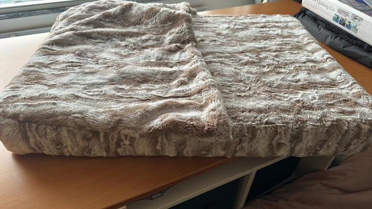 Zeer mooi ergonomisch inkruipkussen voor kleine huisdieren, Dieren en Toebehoren, Honden-accessoires, Zo goed als nieuw, Ophalen