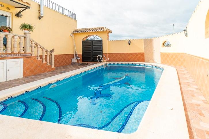 Maison de 5 chambres et piscine privée à vendre à Orihuela, Immo, Étranger, Espagne, Maison d'habitation, Village
