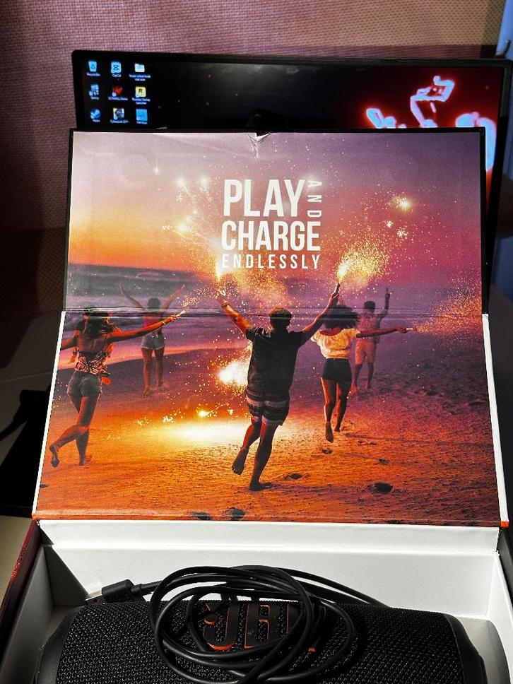 JBL Charge 5 Noir complet dans sa boîte d'origine, TV, Hi-fi & Vidéo, Enceintes, Utilisé, Haut-parleur central, Moins de 60 watts