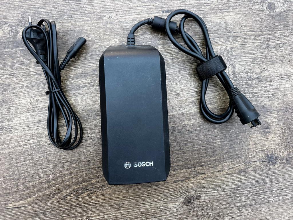 Bosch Standard oplader 4A, Ophalen, Zo goed als nieuw