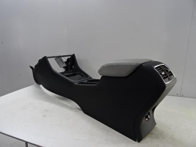 MIDDENCONSOLE Audi Q3 (8UB / 8UG) (01-2011/12-2019), Gebruikt, Audi