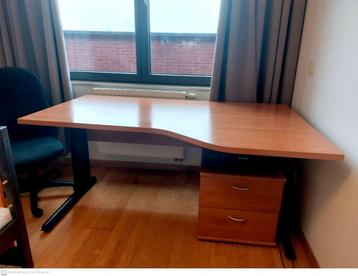 bureau, ladeblokken, stoel bureau  beschikbaar voor biedingen