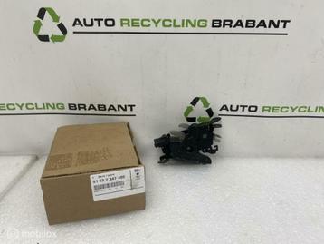 Motorkapslot BMW 7 Serie G12 LCI ORIG 51237347409 beschikbaar voor biedingen