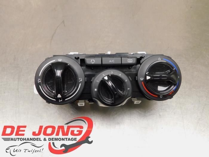 Kachel Bedieningspaneel van een Peugeot 208, Auto-onderdelen, Dashboard en Schakelaars, Peugeot, Gebruikt, 3 maanden garantie