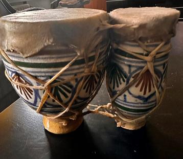 Tam tam africain en faïence et peau fabrication artisanale, Musique & Instruments, Enlèvement ou Envoi, Tambour