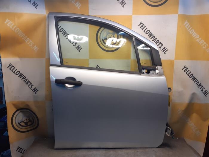 Portier 4Deurs rechts-voor van een Suzuki Splash (ZCC), Auto-onderdelen, Carrosserie, Deur, Suzuki, Gebruikt, 3 maanden garantie