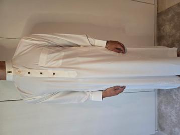 Qamis Blanc  beschikbaar voor biedingen