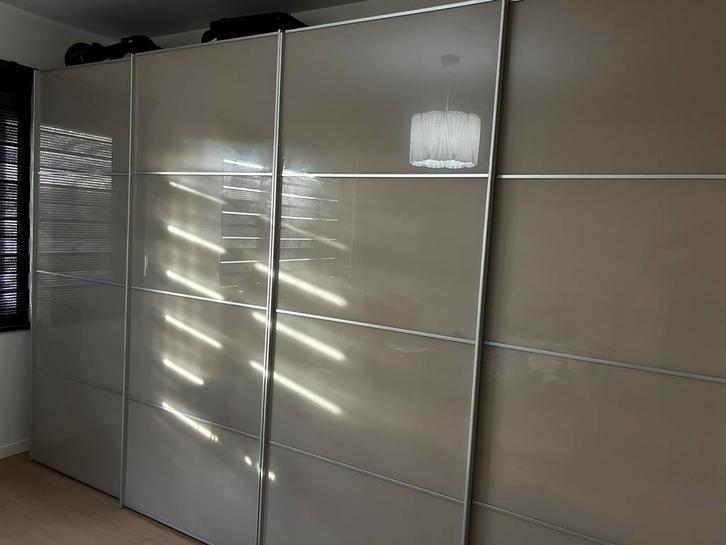 Schuifdeur kleerkast 375cm – moet weg wegens verhuis, Huis en Inrichting, Kasten | Kleerkasten, Gebruikt, 200 cm of meer, 50 tot 75 cm