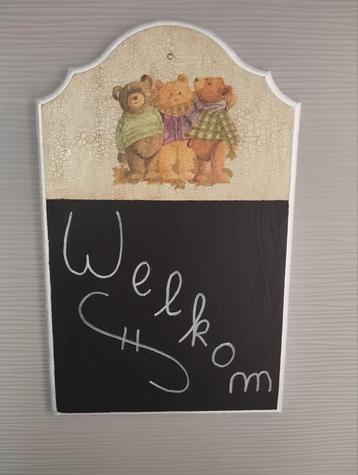 Tableau noir en bois avec panneau d'ours disponible aux enchères