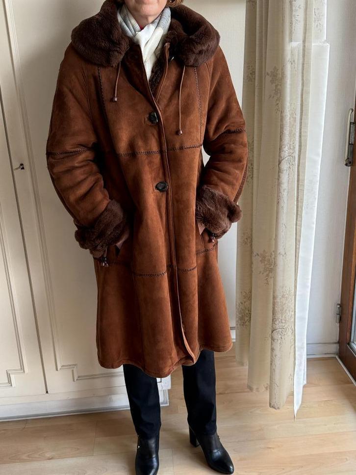 Lange jas van schapenvacht van het merk Shearling, Kleding | Dames, Jassen | Winter, Gedragen, Maat 42/44 (L), Bruin, Ophalen