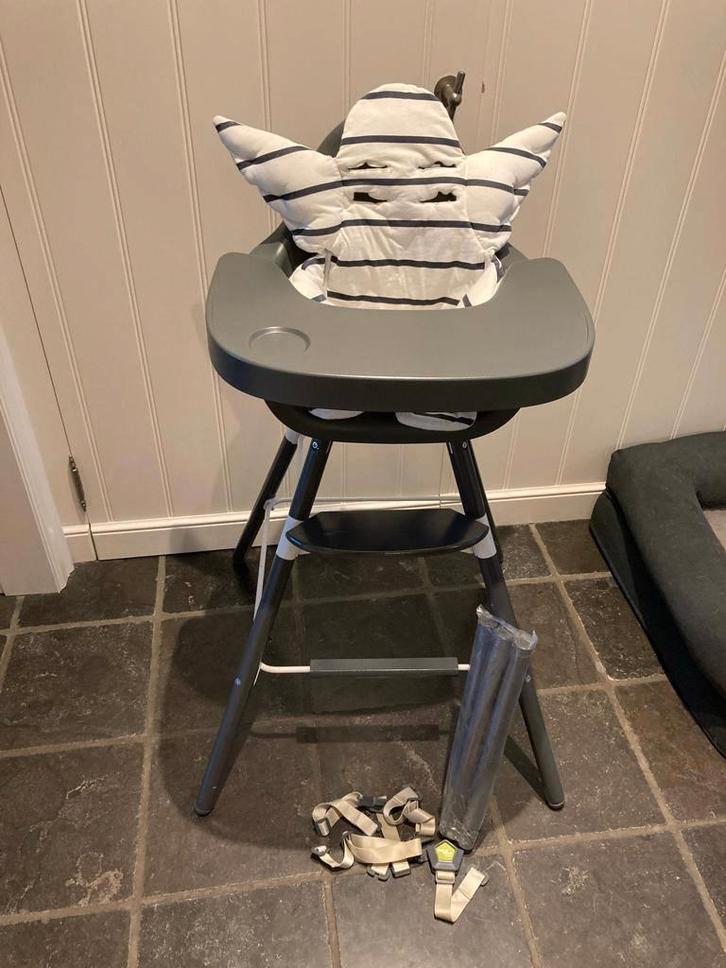 Childhome Evolu 2 high chair – 2‑in‑1 kinderstoel, Enfants & Bébés, Chaises pour enfants, Comme neuf, Chaise évolutive, Enlèvement