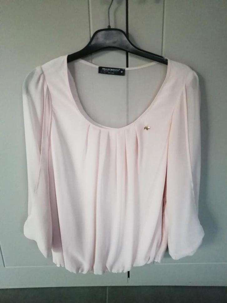 Mooie geklede damesblouse, merk Rinascimento, NIEUW, Kleding | Dames, Blouses en Tunieken, Nieuw, Maat 38/40 (M), Roze, Ophalen of Verzenden