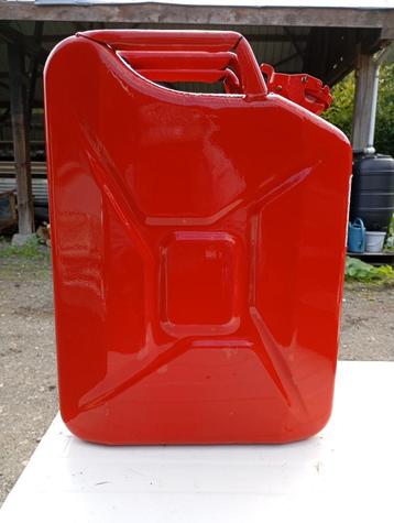 Metalen jerrycan 20L beschikbaar voor biedingen